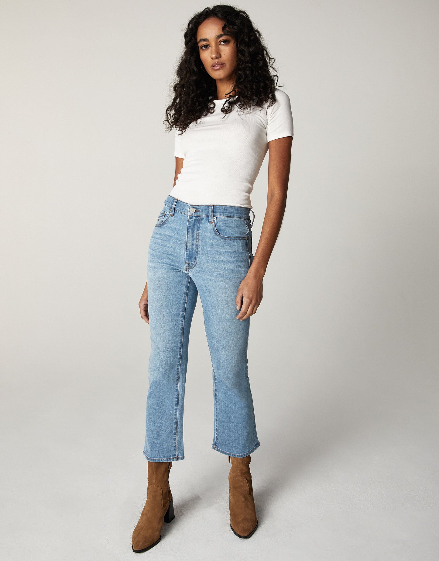 Unpublished MARLOW Mid-Rise Cropped Demi Flare Jean in Beverly